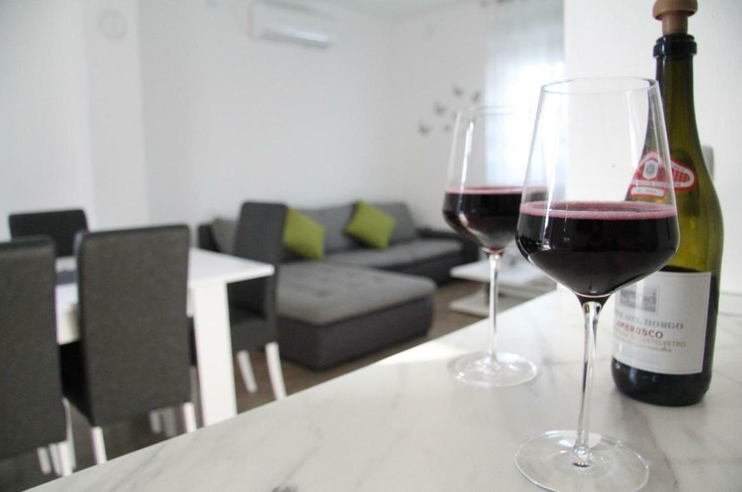 Apartman Ivana بيوغْغاد نا موغو المظهر الخارجي الصورة