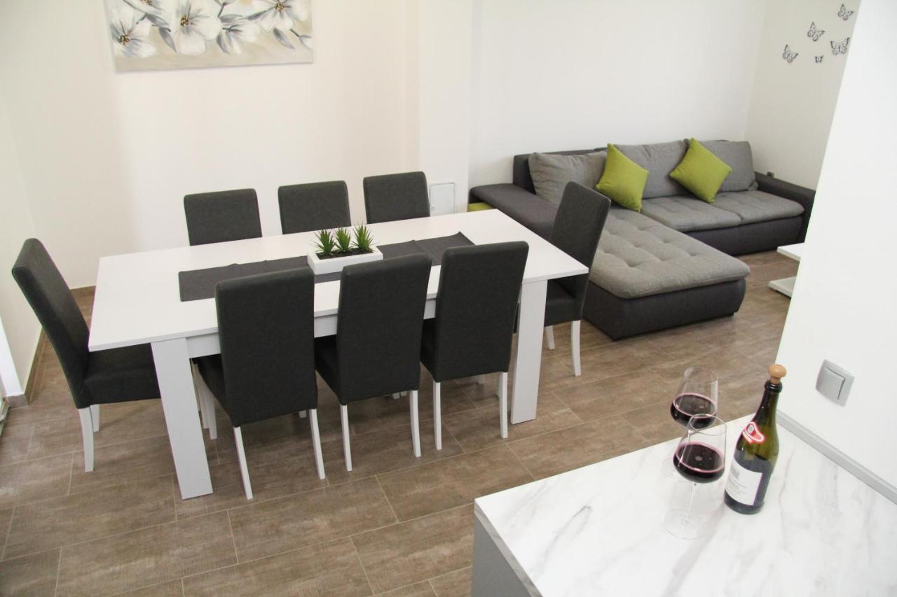 Apartman Ivana بيوغْغاد نا موغو المظهر الخارجي الصورة